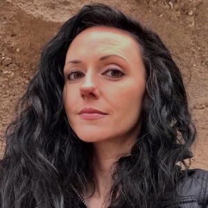 Meet your Posher, Suzanne